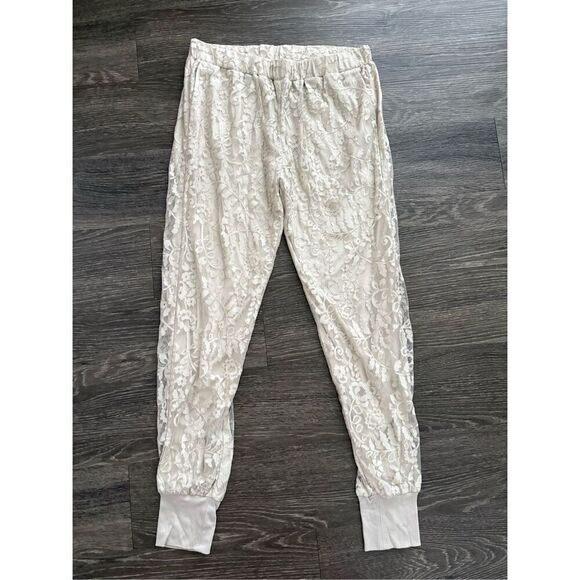 NWT Falcon & Bloom x Gold Hawk Cream Lace Pants Size Medium - Picture 1 of 10